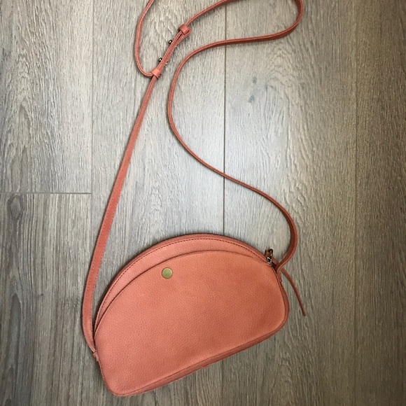 Madewell Handbags - *NEW LISTING* Madewell Dakota Bag Burnt Ember